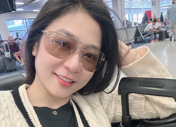 Hà Thanh Xuân sau khi cưới "vua cá Koi": Tất bật đi diễn, giấu chuyện đổ vỡ