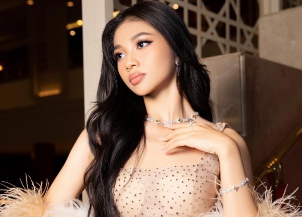 Minh Kiên: Nàng Á hậu bị chê kém sắc, và màn lột xác sắc vóc chỉ sau 2 tháng đăng quang