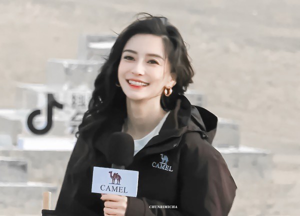 Angelababy có phản ứng đầu tiên sau khi được chồng cũ nhắc đến, còn nói điều này về chuyện hẹn hò