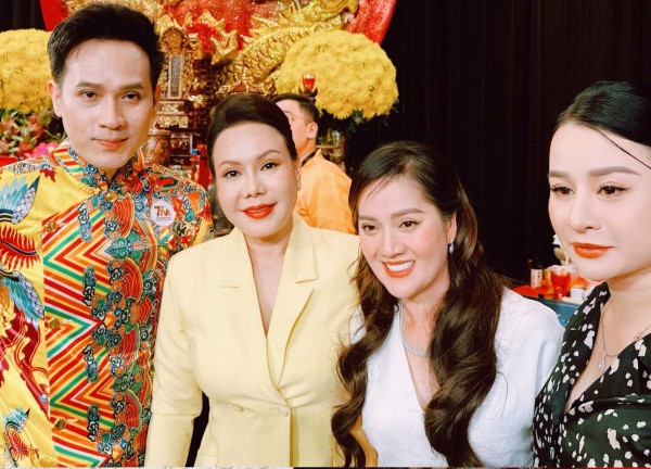 Sao Việt 27/9: Con gái Vũ Linh ngày càng khác, Hoài Lâm gặp cha nuôi Hoài Linh