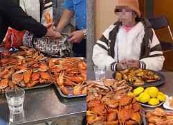 Going to a buffet and secretly putting 10kg of seafood in a suitcase to bring home, the reason why the restaurant owner was stunned