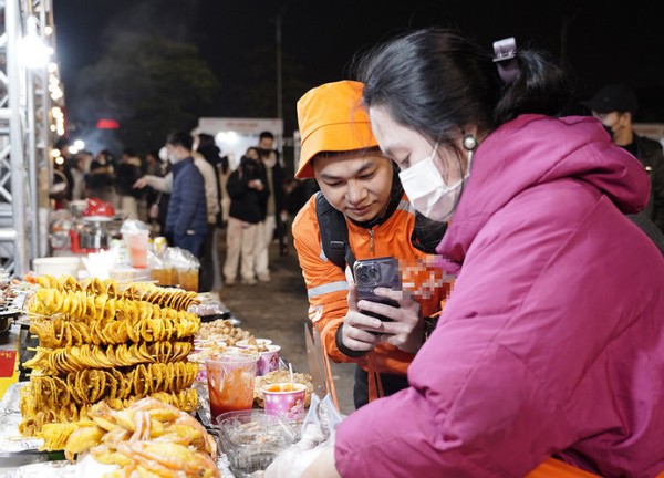 Bi hài nghề food reviewer: Người tăng 30kg, người khiến chủ quán 'truy tìm'