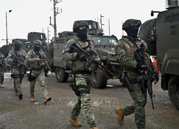 Ecuador: Tù nhân bắt 178 nhân viên trại giam làm con tin