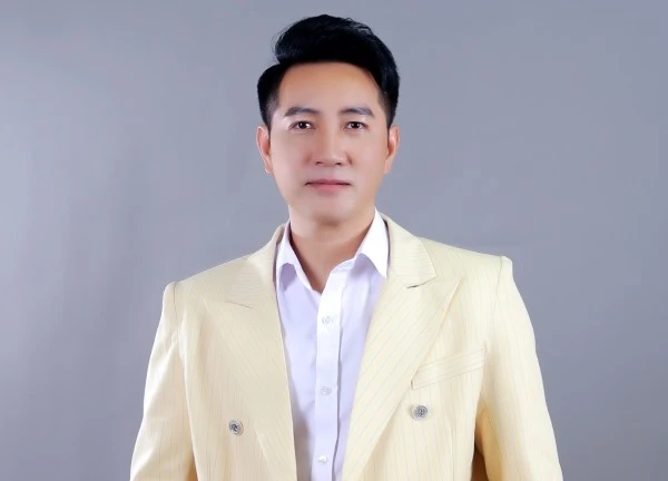 Cuộc sống độc thân của Nguyễn Phi Hùng: Lúc nào tôi cũng nghĩ mình đang tuổi 23