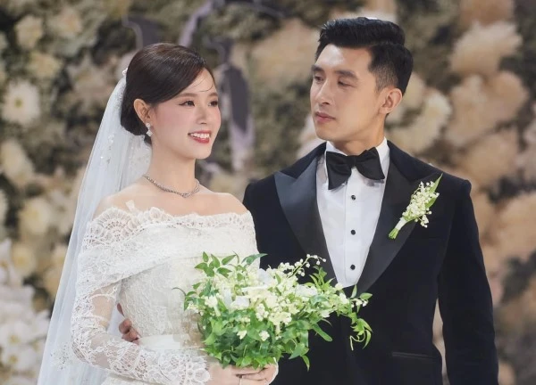 Điều bí ẩn sau nửa năm diễn ra hôn lễ của Midu và chồng thiếu gia