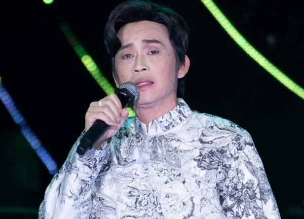 Một nam nghệ sĩ: "Anh Hoài Linh nói một câu khiến tôi bật khóc"