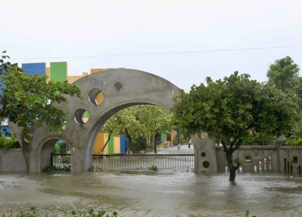 Mưa lũ phức tạp, Quảng Bình chủ động cho học sinh nghỉ học