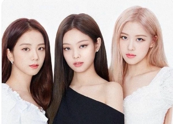 Lisa không còn tha thiết với BLACKPINK, rút khỏi nhóm, lộ poster 3 thành viên?