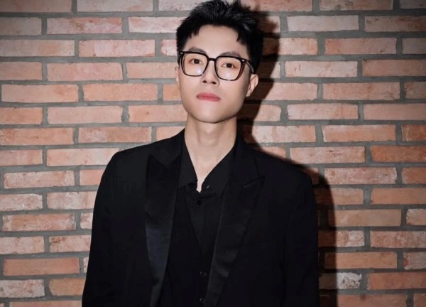 Cập nhật drama "bóc phốt" gây sốc cả Vbiz: Phương Lan vừa lộ diện, Phan Đạt liền có bài đăng ẩn ý