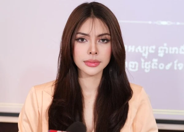 Drama không hồi kết: Miss Grand Campuchia "bóc phốt" Hoa hậu Thái Lan, mắng thẳng 1 câu cực gắt bóc vẻ giả tạo