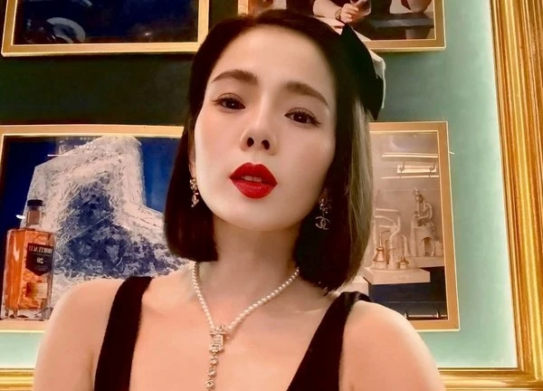 Lệ Quyên bức xúc: "Tôi sẽ mạnh tay với những người xe.m thườn.g pháp luật"