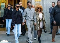 Diddy's biological mother appeared in court dressed like she was attending a fashion show, bringing her 5 grandchildren with her.