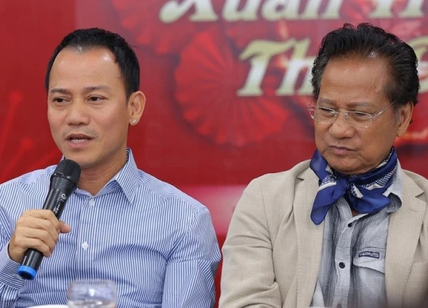 Con trai Chế Linh: "Tôi đi hát hai đêm là mua được lượng vàng SJC nhưng tiền cuốn theo chiều gió hết rồi"