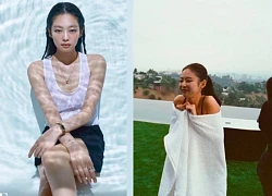 Jennie's bathing also caused controversy, accidentally revealin.g her strange habit.