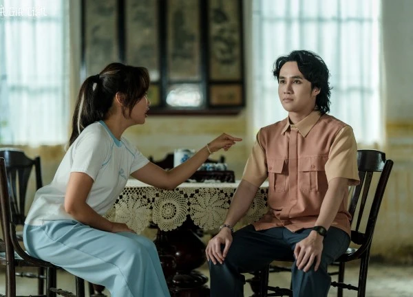 Muôn vàn cảm xúc trong teaser poster và trailer 'Nhà gia tiên' từ Huỳnh Lập, Phương Mỹ Chi