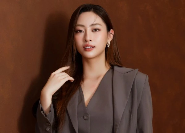 Hoa hậu Lương Thùy Linh học tiến sĩ ở tuổi 24