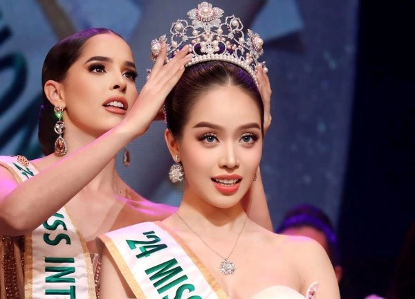 Khán giả quốc tế nói gì khi Huỳnh Thị Thanh Thủy đăng quang Miss International?