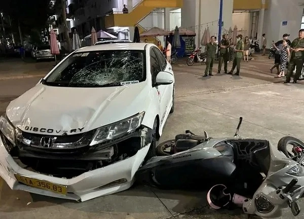 Bình Dương: Tài xế có nồng độ cồn rất cao gây tai nạn liên hoàn, 1 người tử vong