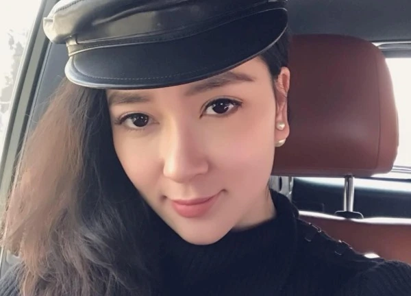Hoa hậu hát hay, tài sắc vẹn toàn sống khép kín ở tuổi 38 là ai?