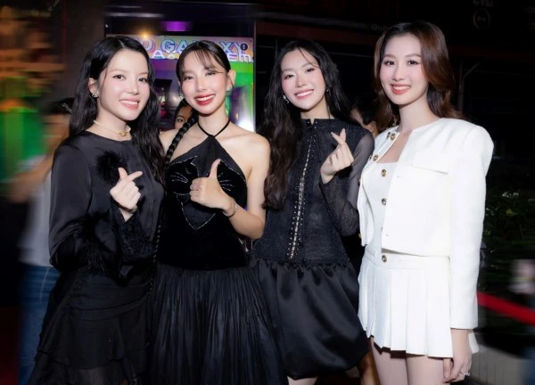 Có hay không chuyện Hoa hậu Quế Anh bị "cô lập" tại sự kiện?