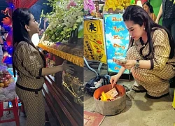 Kim Tieu Ly's funeral: Binh Tinh collapsed in front of the coffin, sobbing and burning money for the coffin.