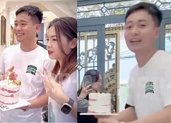 Quang Linh was raided by fans at his house to wish him a happy birthday, causing a stir on livestream