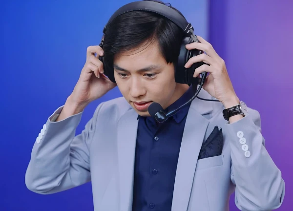 Văn Tùng: Chàng trai Việt "chinh phục" LCK, streamer đến cố vấn Esports Hàn Quốc