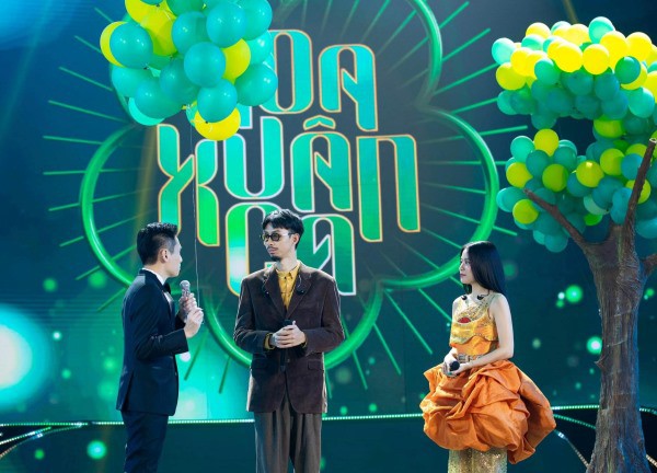 Đen Vâu kết hợp cùng Hoàng Thùy Linh trong 'Hoa xuân ca 2024'