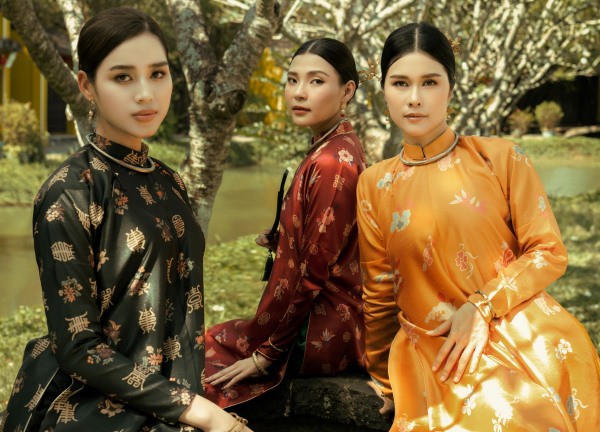 Phúc Anh, Thúy Diễm, Đỗ Thị Hà khoe sắc trong bộ ảnh tết