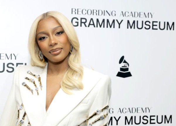 Taylor Swift, Billie Eilish, SZA... ai sẽ thắng lớn tại Grammy 2024?