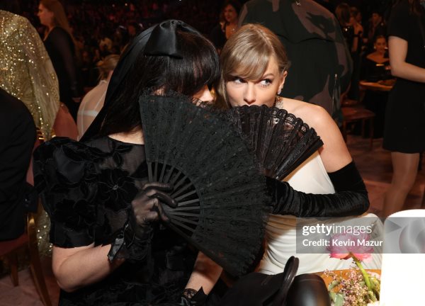 Thánh tám chuyện Taylor Swift: "Buôn dưa" với Lana Del Rey nhưng phải dùng biện pháp tránh thị phi như Selena Gomez mới chịu