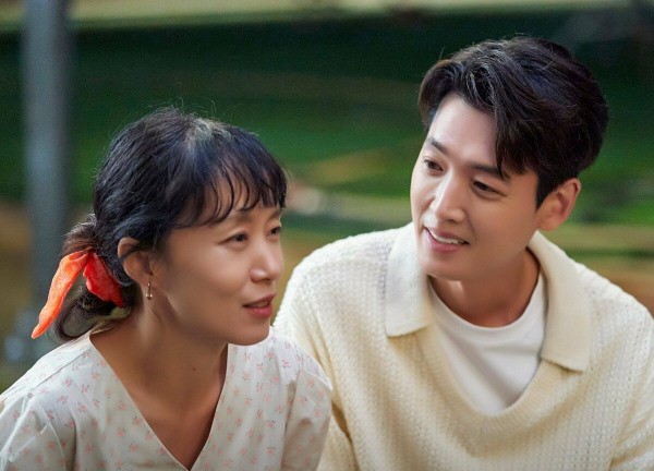 5 phim Hàn chữa lành cho năm mới tích cực: Park Shin Hye - Park Bo Young khiến khán giả mê mệt