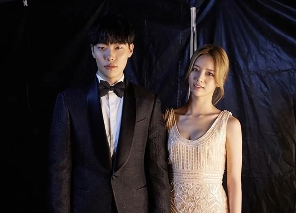 6 'lời nguyền' đáng sợ nhất Kpop, riêng 1 điều trở thành nỗi ám ảnh với thực tập sinh