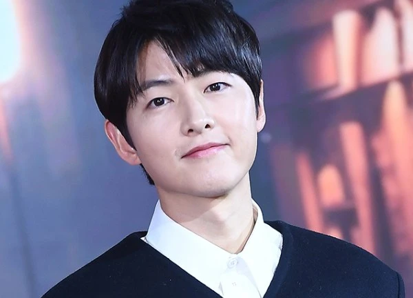 Song Joong Ki gây bão với phát ngôn về quý tử lai