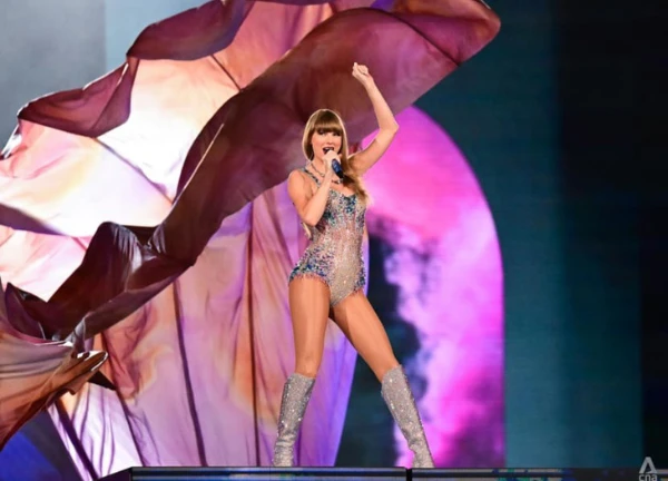 Bữa sáng lúc nửa đêm cùng Taylor Swift ở Singapore