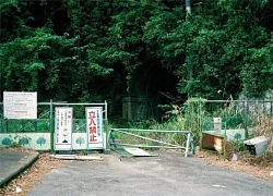 The creepy "death village" in Japan and the mysterious tunnel "one goes no return"