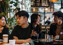 Ngồi cafe buôn chuyện bị mắng té tát, bắt im lặng để học bài, netizen tranh cãi