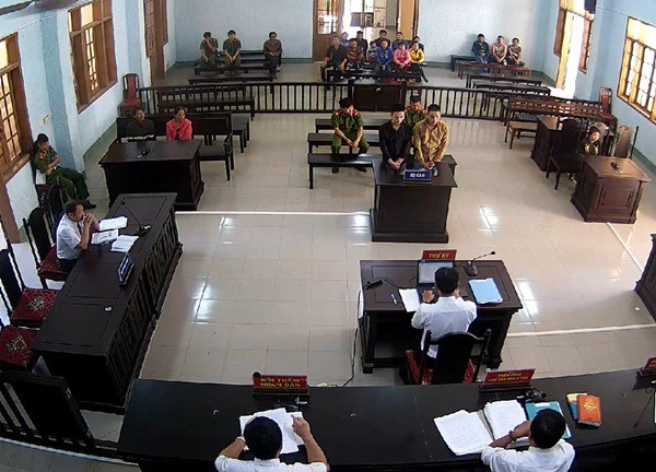 Xung quanh đề xuất giảm mức phạt với người dưới 18 tuổi phạm tội