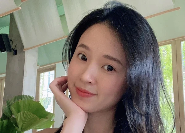 Thanh xuân thảnh thơi cho sự nghiệp, hot girl đời đầu khiến CĐM ngỡ ngàng với gia sản