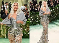 Kim Kardashian vì khoe eo thon mà chịu khổ sở, nói không ra hơi ở Met Gala 2024