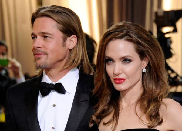 Angelina Jolie bị vệ sĩ tố cấm con gặp riêng Brad Pitt, lập tức quay ra cảnh cáo