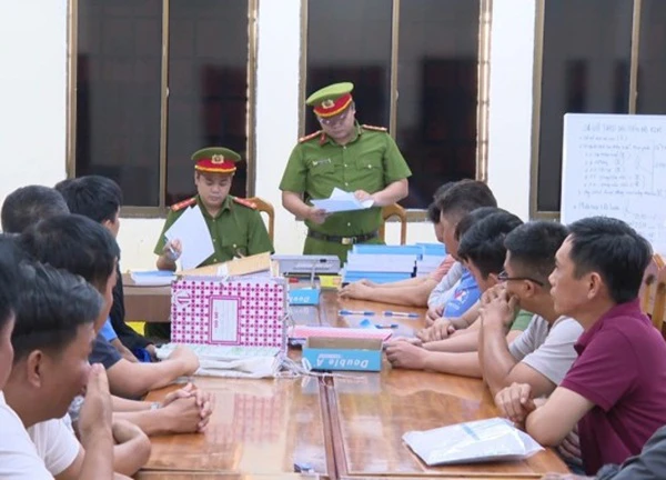 Nhìn từ "đại án" đăng kiểm: Thượng bất chính, hạ tắc loạn