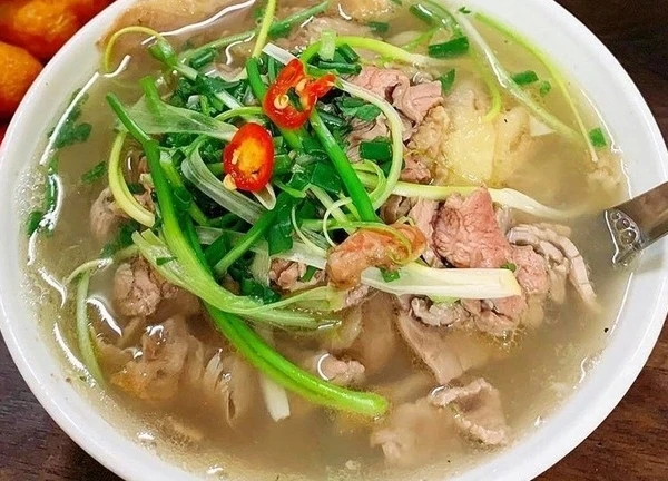 7 nhóm người nên hạn chế ăn phở