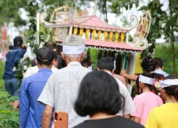 Frustrated TikToker, YouTuber livestreamed to attract views at the funeral of an 8th grade male student