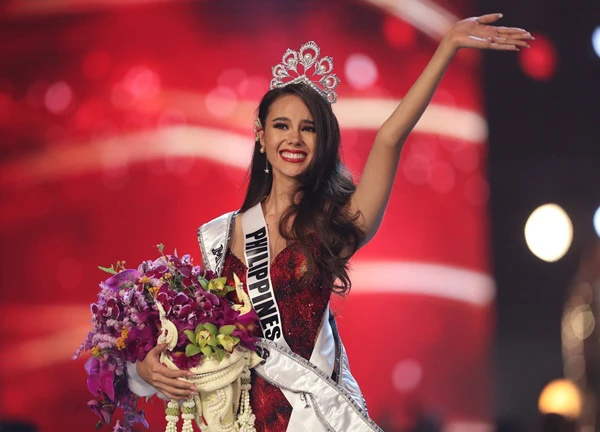 Catriona Gray đã có "điềm báo" đăng quang MU 11 năm trước, người tiên tri là ai?