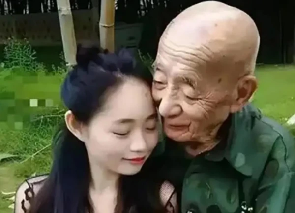 Cô gái 23 tuổi bị bố mẹ từ mặt vì cưới cụ ông 80 tuổi, vẫn thoải mái khoe ảnh hạnh phúc lên MXH