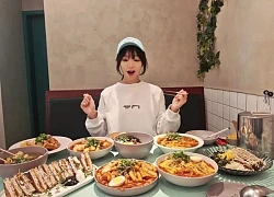 Hotgirl mukbang nhận nút kim cương khi "mặt dày" comeback sau tuyên bố giải nghệ