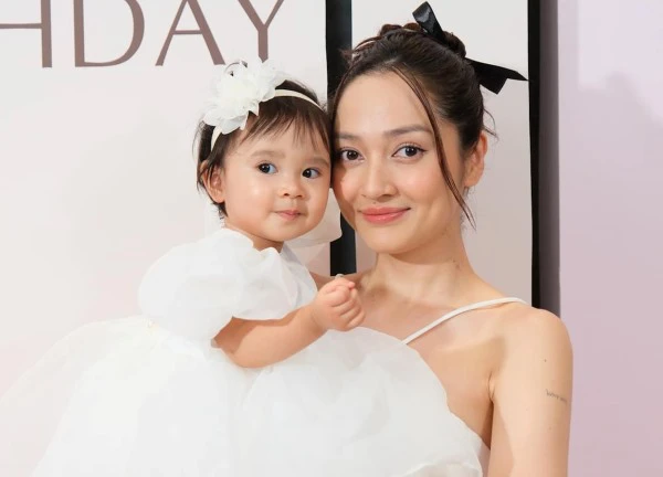 Bảo Anh tiết lộ tên thật của con gái đầu lòng