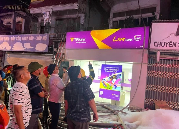 4 người tử vong trong đám cháy xảy ra tại ngôi nhà trên phố Định Công Hạ