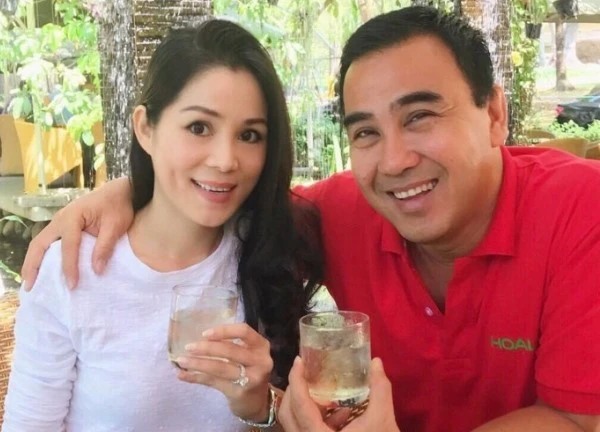 MC Quyền Linh: Kiếm ít tiền hơn vợ, có tặng một cây vàng vợ cũng không thích